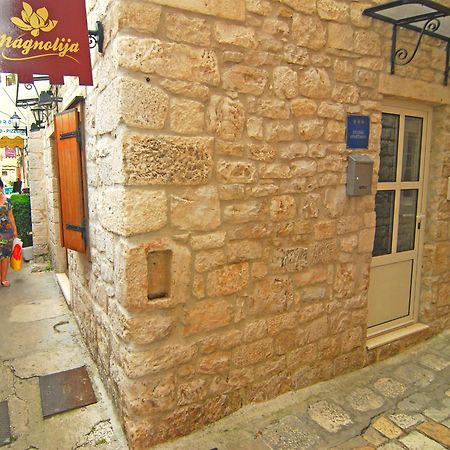 Studios Magnolia Trogir Luaran gambar